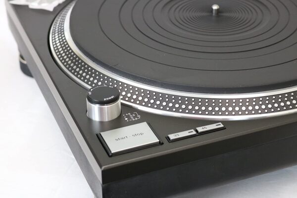 Technics SL1210 MK2 Professional Turntable - Image 3