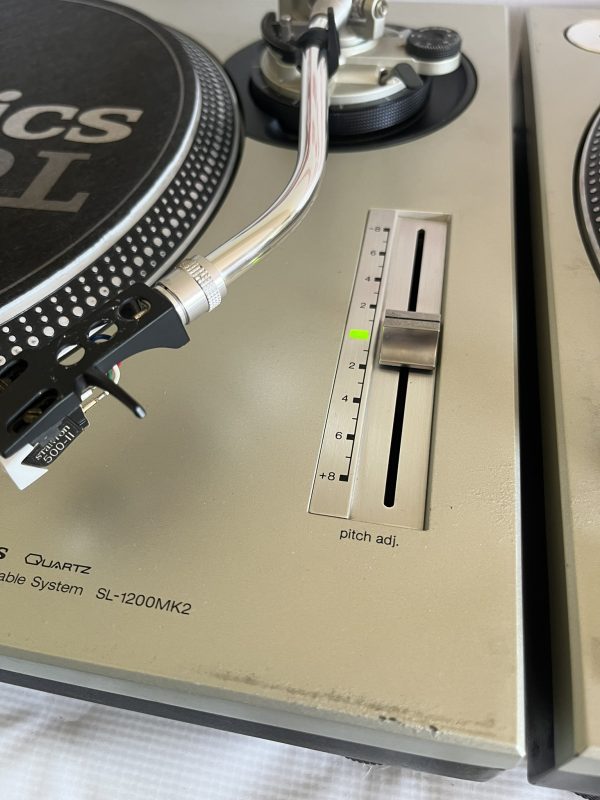 Technics SL1200 mk2 turntable pair (used) - Image 5